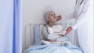 Олимлар саратон ҳужайраларини безиён усулда йўқ қилиш йўлини топди