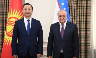 Абдулазиз Камилов Қирғизистон Ташқи ишлар вазири билан учрашди