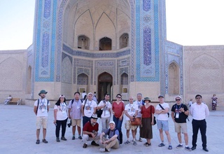 Гурӯҳи рассомони хориҷӣ ба Бухоро ва Ҷиззах сафар карданд