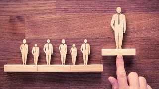 Rahbar oʻzini oʻzi mukofotlashi mumkinmi?