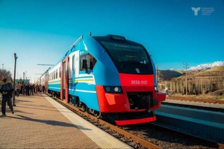 Аз Тошканд ба Хӯҷақент қатораи нави барқӣ ба роҳ монда шуд