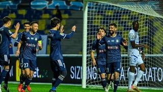 «Пахтакор» дожал «Динамо» в перестрелке с шестью голами