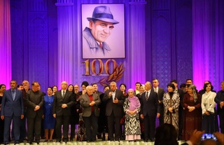 Ўзбекистон Қаҳрамони Зикир Муҳаммаджонов таваллудининг 100 йиллиги кенг нишонланди