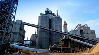 Зафаробод туманида йирик цемент заводининг биринчи босқичи ишга туширилди