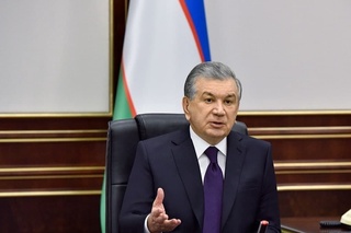 President holds a meeting on ensuring sustainable economic growth in 2021