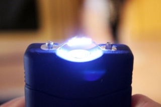 Электрошокер қандай бўлиши керак?