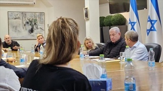 ОАВ: Нетаньяху вақтинчалик ўт очишни тўхтатиш таклифини қабул қилишга тайёрлигини айтди