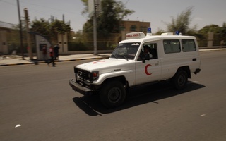 ОАВ: Ходейдадаги радиостанция биносига қилинган ҳужум қурбонлари сони 14 нафарга етди