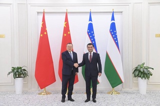 Сыртқы ислер министри Лю Сзянчао менен ушырасты