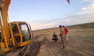 Қум-шағални ноқонуний қазиб олган фуқаро жаримага тортилди