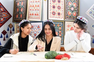 Ўзбекистонда Халқаро тасвирий ва амалий санъат фестивали давом этмоқда