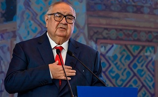 Алишер Усмонов Халқаро қиличбозлик федерацияси президенти этиб сайланди