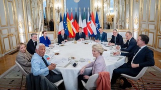 Paris Summit: more than 20 countries will continue to support Kiev