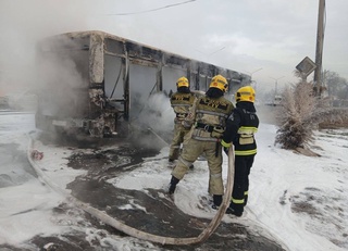 Тошкентда йўловчи автобуси ёниб кетди