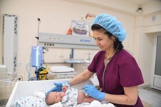 Oʻzbekistonda birinchi yarim yillikda qancha chaqaloq tugʻilgani maʼlum qilindi