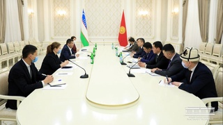 Ўш шаҳри дeлeгацияси Андижонда