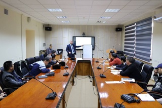 Специалисты трех ведущих металлургических комбинатов республики повышают квалификацию