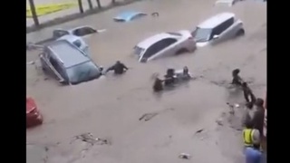 Маврикийга кучли тўфон ёпирилди: оролда комендантлик соати жорий этилди