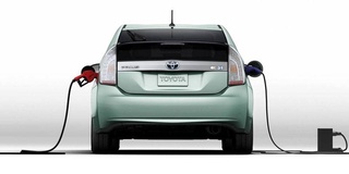 В Узбекистане снижены тарифы на регистрацию гибридных автомобилей, а также на выдачу номерных знаков для мотоциклов и прицепов