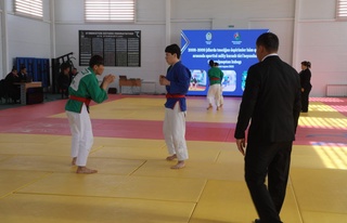 Палўанлар Қоңыратта беллести