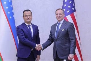 Uzbekistan and the United States discussed issues aimed at strengthening trade and economic cooperation between the two countries