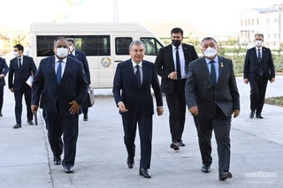 Президент Науаи тау-кен металлургия комбинатының техногендік қалдықтарды өңдеу зауытына барды