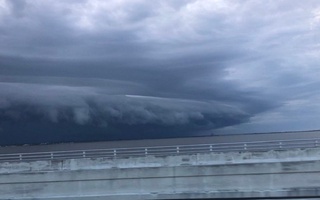 Ҳиндистонда юз берган бўрон оқибатида тўрт киши ҳаётдан кўз юмди