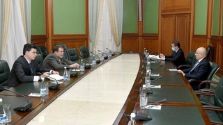 Заместитель главы МИД Узбекистана провел встречу с Послом России