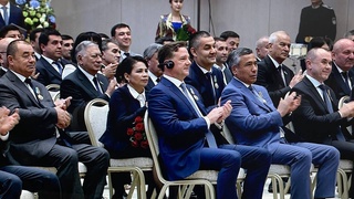 В Ташкенте проходит церемония вручения государственных наград