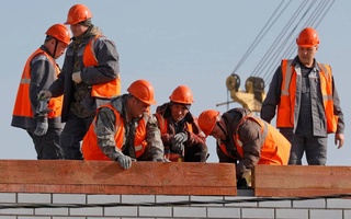 Русия бо Ӯзбекистон оид ба боз кардани марказҳои тайёркунии муҳоҷирони корӣ розӣ шуд