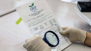 Гурӯҳи коршиносон ба тафтиши дурустии тартиб додани варақаҳои имзо шурӯъ карданд