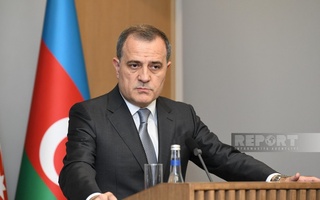 Озарбайжон ташқи ишлар вазири: Ереван Бокуга тинчлик шартномаси бўйича яна бир таклифлар пакетини топширди