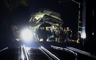 В Испании сошел с рельсов еще один поезд