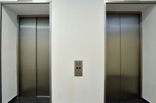 Senatning aralashuvidan so‘ng O‘zbekistonga liftlarni olib kirish muammosi hal bo‘la boshladi