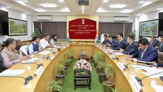 Соғлиқни сақлаш соҳасидаги ҳамкорликни кенгайтириш масалалари муҳокама этилди