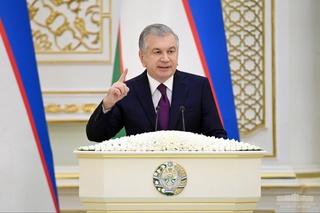 "Қабул қилаётган барча қонун ва қарорларимизда фақат ва фақат халқимиз, Ватанимиз манфаатлари энг устувор ўринда туриши шарт!" - Президент