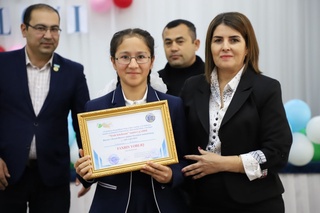 Бухородa “ Ёш китобхон” тaнлови ғолиблaри муносиб тaқдирлaнди