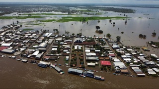 Рио-де-Жанейро: сув тошқини катта талафот етказди