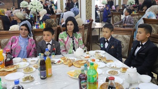 "Marg'ilon saxovati" guruhi tomonidan 100 nafar bolalarga Xatna to'ylari o'tkazib berildi