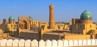 A popular British TV program tells about a trip around our country