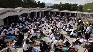 Olmaotadagi maktab o'quvchilari Ginnesning rekordlar kitobiga kiritildi