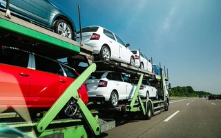 Дар Ӯзбекистон боҷҳо барои воридоти мошинҳои нави хориҷӣ ду баробар кам карда шуданд