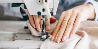 Ол енди үй бийкеси емес: Жәмийетте ҳаял-қызлардың белсендилигиниң артып барыўына нелер түртки бермекте?