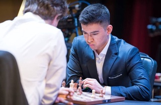 Нодирбек Абдусатторов “Tata Steel Chess India” турнирінде  көш бастап келеді