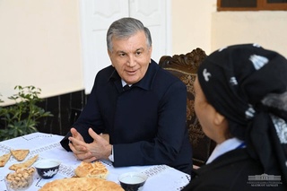 Шавкат Мирзияев Бұхара олысындағы халықтың тұрмысымен танысты