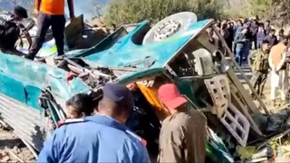 Ҳиндистонда автобуснинг дарага тушиб кетиши оқибатида 36 киши ҳалок бўлди