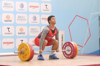 Оғир атлетикачиларимиз дунё биринчилигини 3 та медал билан бошлади