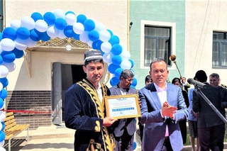 Сурхондарёда тадбиркор 40 та эҳтиёжманд оилага уй ҳадя қилди