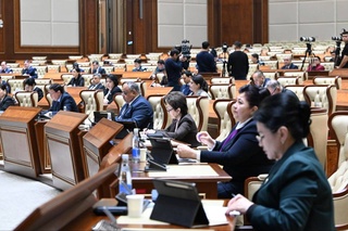 Сенат "Өзбекстан Республикасының Турақ жай кодексин тастыйықлаў ҳаққында"ғы нызамды бийкарлады