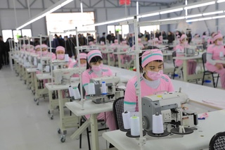 Навбаҳордаги тикув цехи 400 фуқаро бандлигини таъминлади